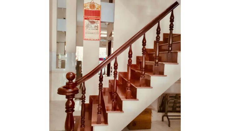 Bán Nhà 3 Tầng Mặt Tiền Phước Long B Thủ Đức, Đường Rộng 12m Có Vỉa Hè, DT 4*19m, Sân Đậu Oto, Giá 8,5 tỷ